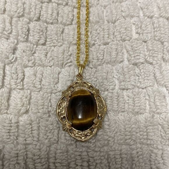 Vintage Gold Tigers Eye Pendant Necklace - Picture 3 of 7
